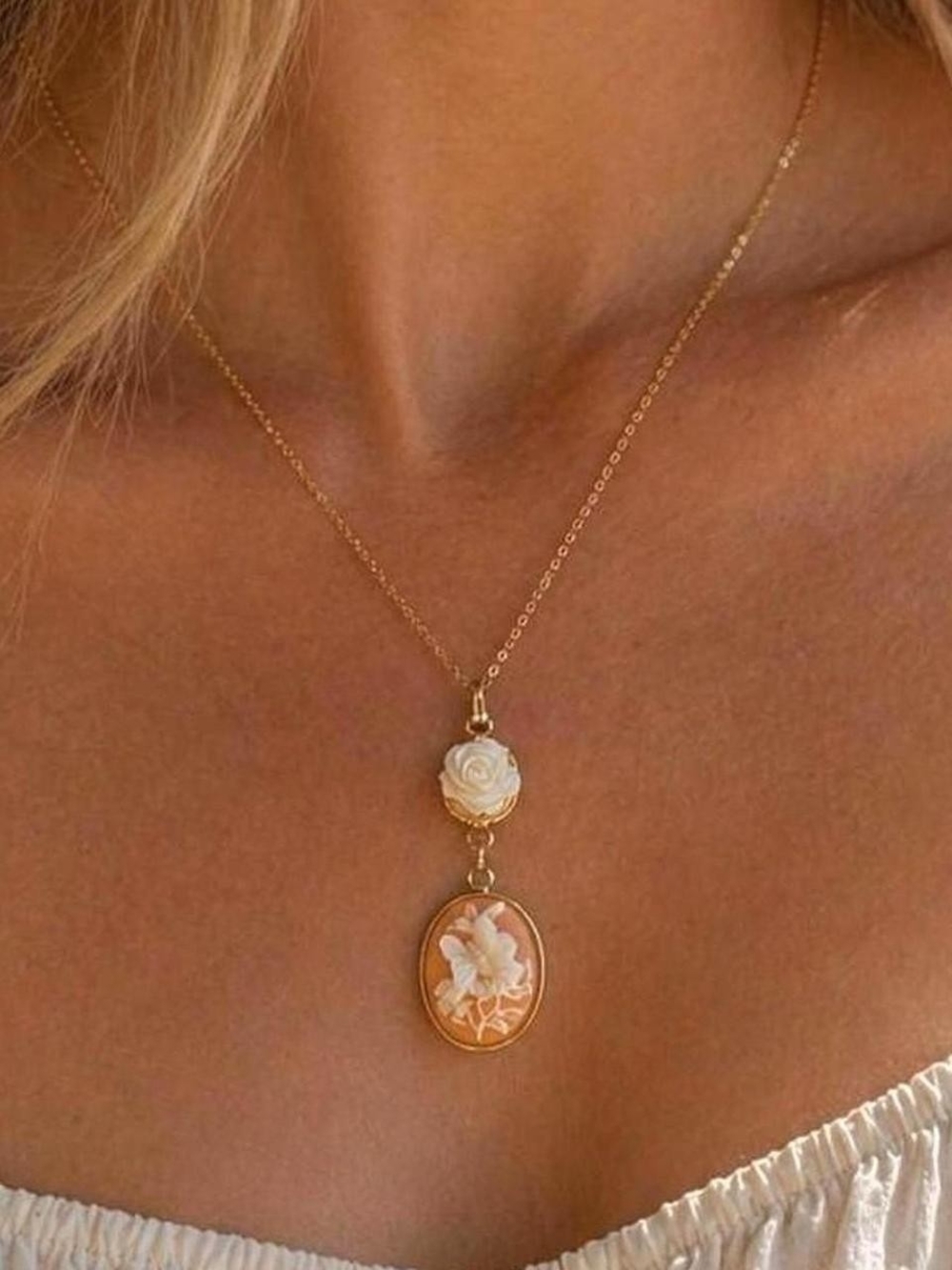 Vintage Inspired Cameo Rose Necklace